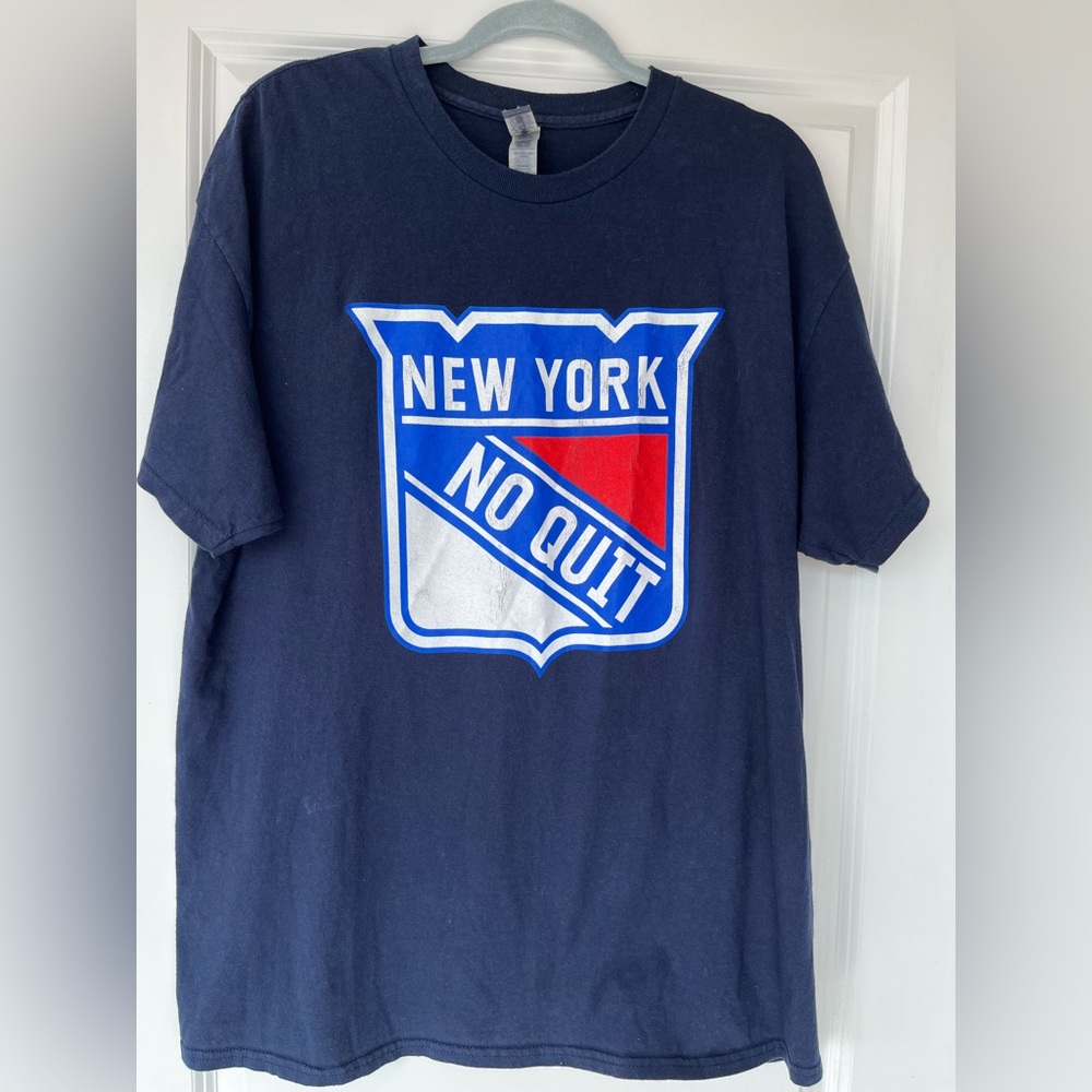 New York Rangers Hockey Shirt 2022 Playoffs No Quit In NY Men’s Blue Tee Size XL